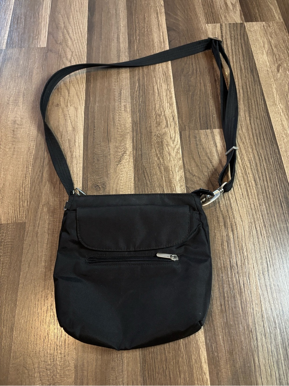 Travelon Anti-Theft Classic Mini Shoulder Bag. Crossbody.